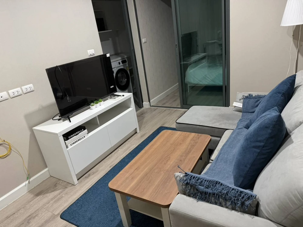 ให้เช่า Metro Sky Prachachuen ห้องน่าอยู่ ชั้น 3 ตกแต่งคุมโทน เฟอร์ครบครัน หิ้วกระเป๋าเข้าอยู่ได้เลยจ้า