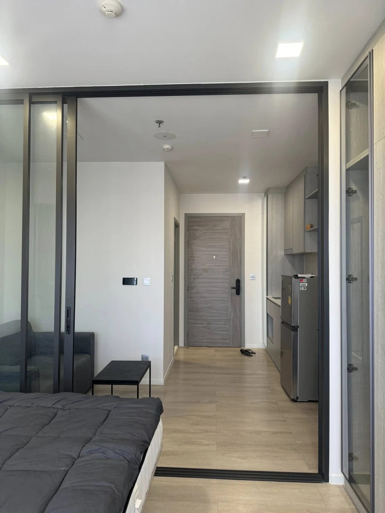 ให้เช่า Modiz Launch Rangsit ห้องน่าอยู่ เฟอร์นิเจอร์และเครื่องใช้ไฟฟ้าครบครัน หิ้วกระเป๋าเข้าอยู่ได้เลยจ้า