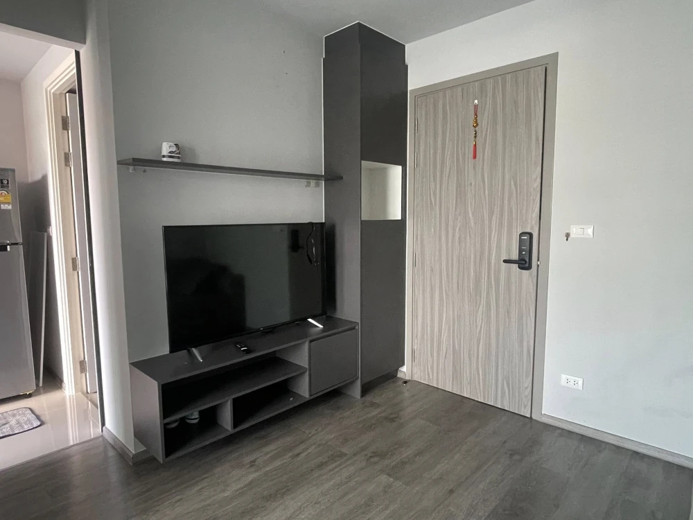 ให้เช่า Monte Rama 9 อาคาร B ชั้น 7 เฟอร์นิเจอร์ครบพร้อมเข้าอยู่ วิว สนามราชมังคลากีฬาสถาน แดดเช้า รีบจองเลย