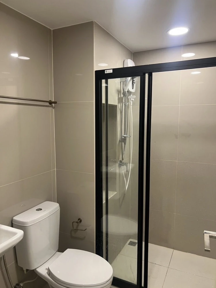 ให้เช่า Monte’ RSU 1 ห้องนอน มาพร้อมเฟอร์นิเจอร์และเครื่องใช้ไฟฟ้าครบครัน หิ้วกระเป๋าเข้าอยู่ได้เลยจ้า