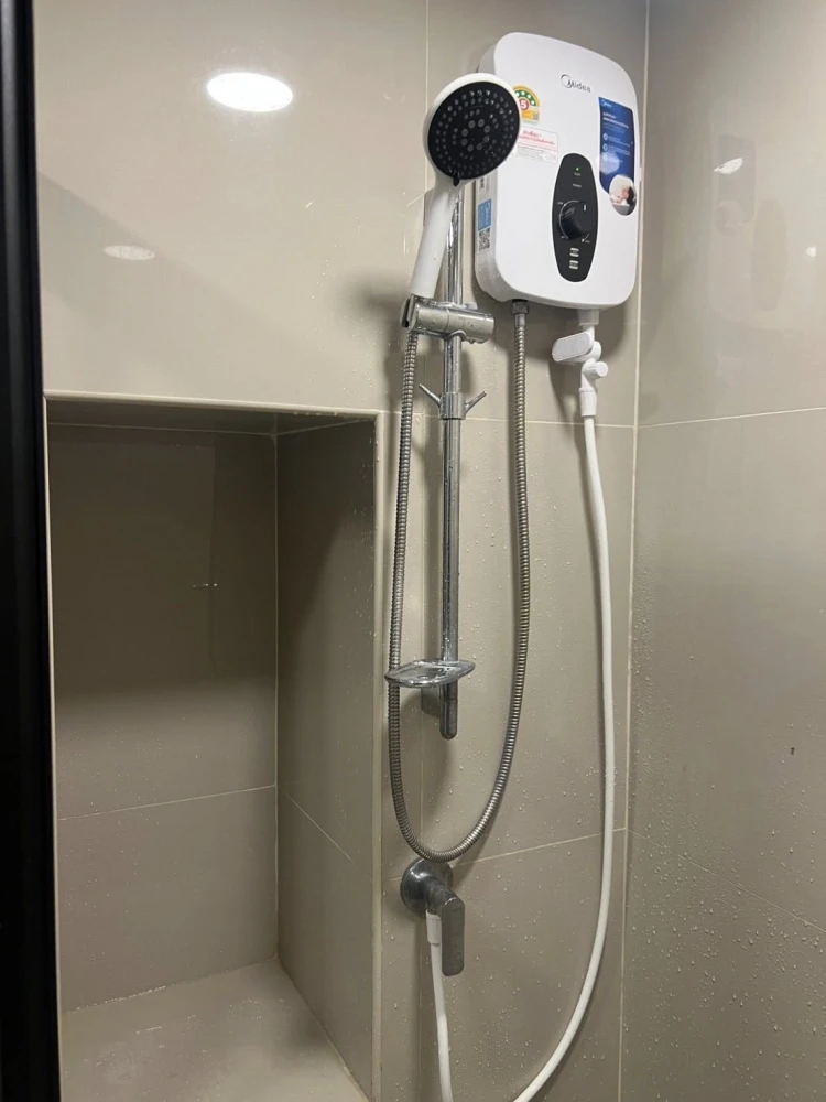 ให้เช่า Monte’ RSU 1 ห้องนอน มาพร้อมเฟอร์นิเจอร์และเครื่องใช้ไฟฟ้าครบครัน หิ้วกระเป๋าเข้าอยู่ได้เลยจ้า