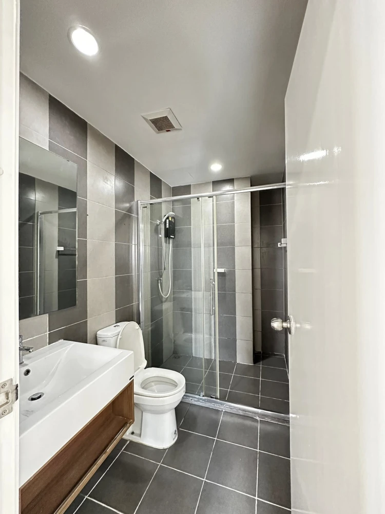 ให้เช่า Motif Condo Sathorn – Wongwian yai ห้องมุมให้ความเป็นส่วนตัว ทำเลดี สิ่งอำนวยความสะดวกครบครัน จองเลย
