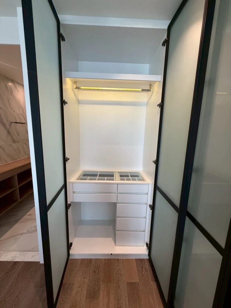 ให้เช่า MUNIQ Sukhumvit 23 1 ห้องนอน 1 ห้องน้ำ พื้นที่ใช้สอยเยอะ เฟอร์ครบ จองเลย