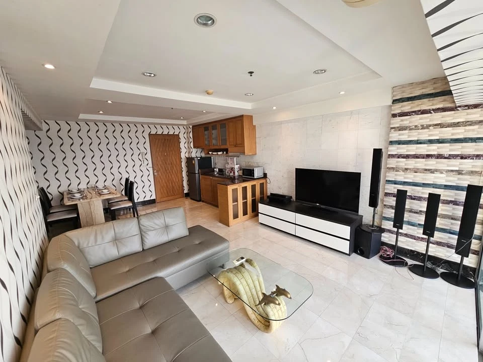 ให้เช่า My Resort Bangkok  ห้องกว้างอยู่สบาย ติดวอลเปเปอร์อย่างดี หิ้วกระเป๋ามาได้เลย