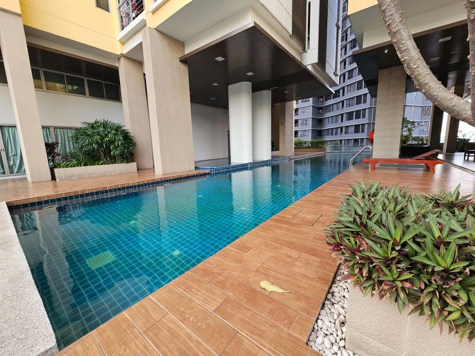ให้เช่า My Resort Bangkok  ห้องกว้างอยู่สบาย ติดวอลเปเปอร์อย่างดี หิ้วกระเป๋ามาได้เลย