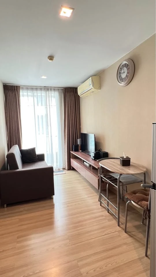 ให้เช่า Nice Suites สนามบินน้ำ ห้องกว้างขวางอยู่สบาย มีอุปกรณ์เครื่องใช้ไฟฟ้าครบชุด สามารถหิ้วกระเป๋าเข้าอยู่ได้เลย
