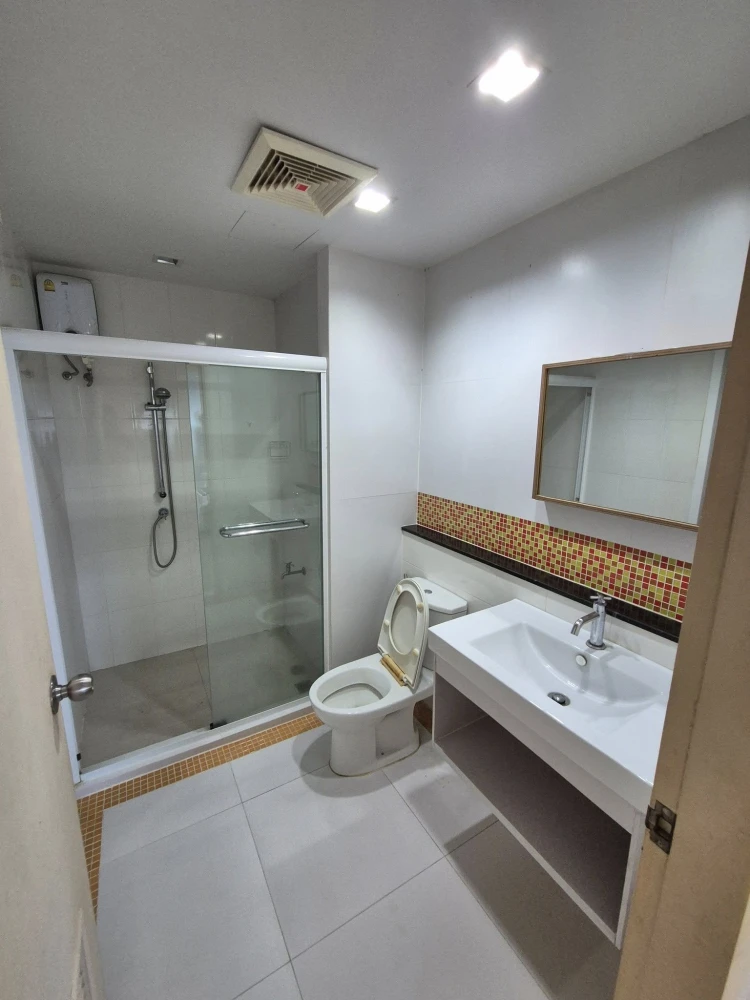 ให้เช่า Nice Suites Sanambinnam ห้องพร้อมอยู่ เฟอร์พร้อม ห้องกว้างอยู่สบาย รีบจองเลย