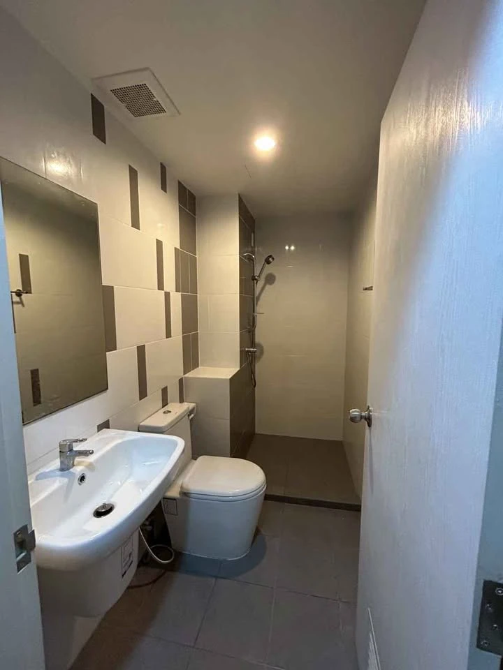 ให้เช่า Niche id @ Pakkret Station ห้องพร้อมอยู่ ชั้นสูง พร้อมเฟอร์ + เครื่องใช้ไฟฟ้าครบ จองเลย