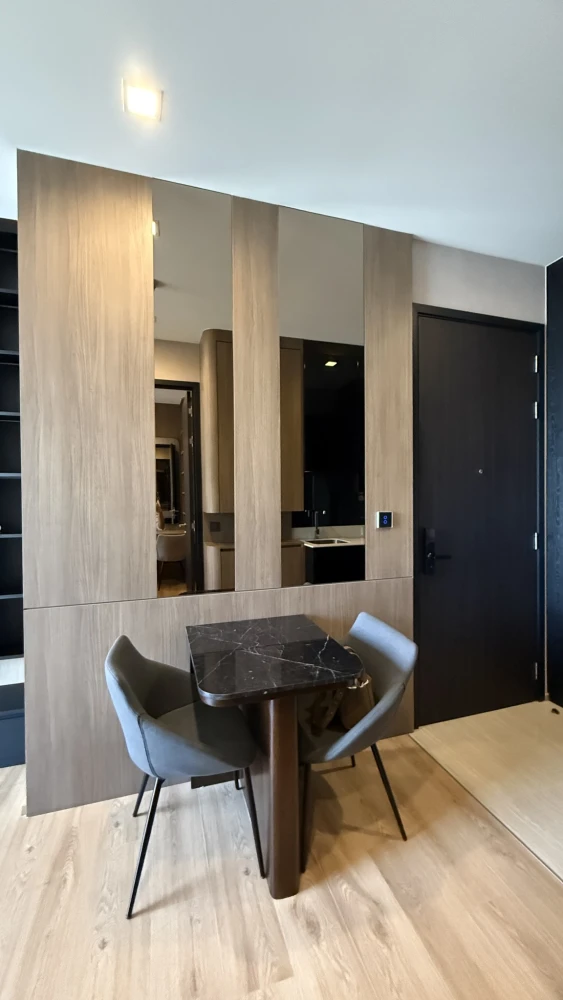 ให้เช่า Noble Around Ari ตกแต่งบิวท์อินจัดเต็มทั้งห้อง เฟอร์ครบ + เครื่องใช้ไฟฟ้าแน่นๆ พร้อมเข้าอยู่แล้วจ้า