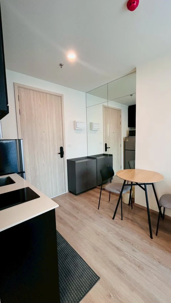 ให้เช่า  Noble Nue Distric R9 ห้องน่าอยู่ เฟอร์ เครื่องใช้ไฟฟ้าครบ ลากกระเป๋าเข้าอยู่ได้เลย คุณต้องไม่พลาด