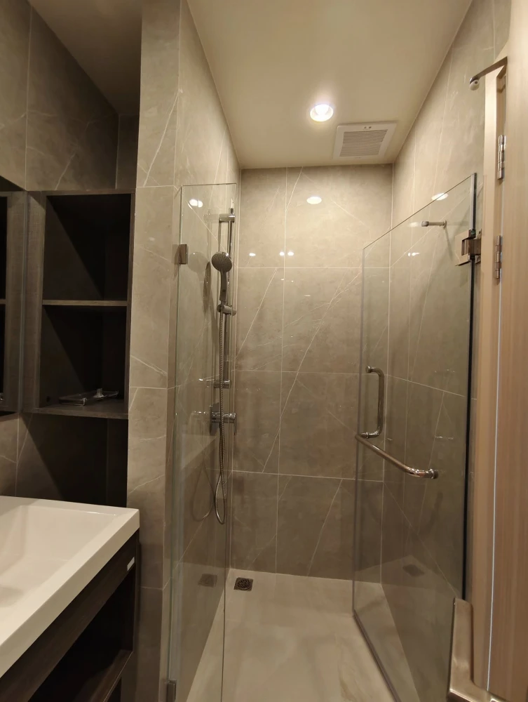 ให้เช่า Noble Nue District R9 1 ห้องนอน 1 ห้องน้ำ ทำเลดี เดินทางสะดวก เฟอร์ครบครัน ห้ามพลาด