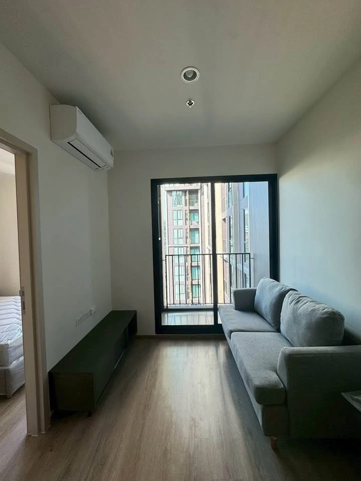 ให้เช่า Noble Nue District R9 1 ห้องนอน 1 ห้องน้ำ มาพร้อมเฟอร์และเครื่องใช้ไฟฟ้าครบครัน ห้ามพลาด