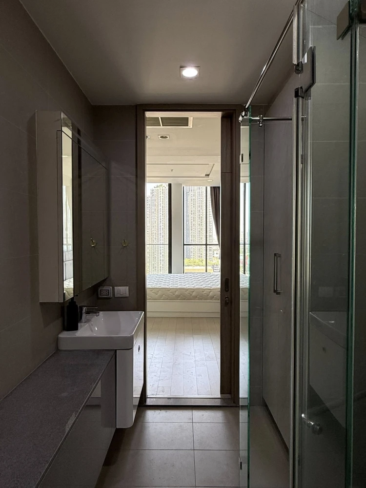 ให้เช่า Noble Ploenchit ห้องกว้างขวาง ตกแต่ง Built-in ครบ พร้อมเข้าอยู่ มาจองได้แล้ววันนี้ อย่าพลาด