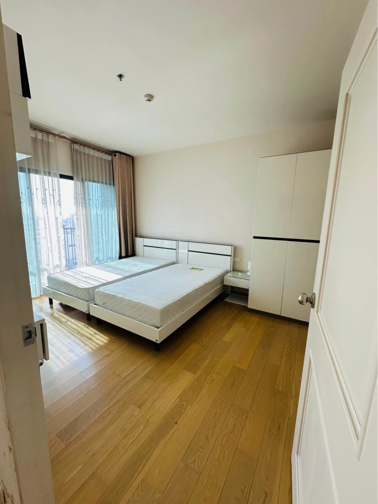 For rent: Noble Reform, high floor unit, fully furnished, spacious. Book now before it's too late!