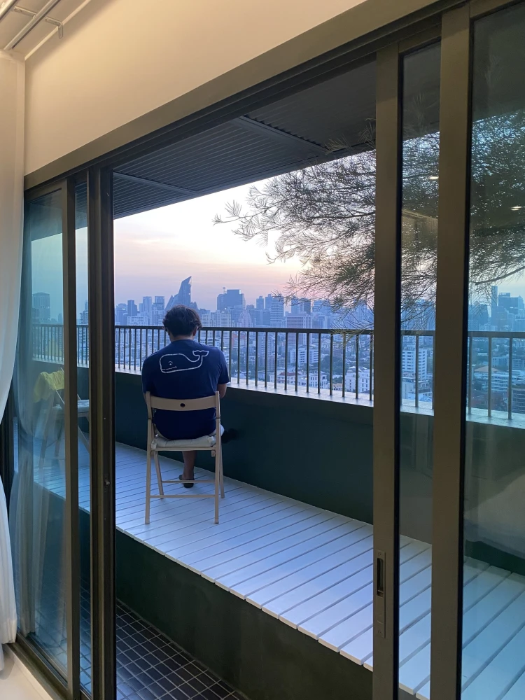 ให้เช่า Noble Solo ชั้น 22 วิวโล่งโปร่งสบาย แสงธรรมชาติส่องถึงเต็มที่ ระเบียงส่วนตัวกว้างขวาง หายาก รีบจองเลย