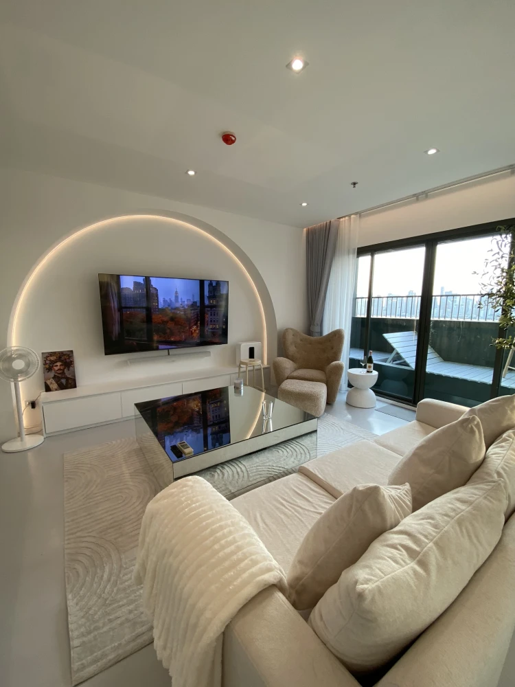 ให้เช่า Noble Solo ชั้น 22 วิวโล่งโปร่งสบาย แสงธรรมชาติส่องถึงเต็มที่ ระเบียงส่วนตัวกว้างขวาง หายาก รีบจองเลย