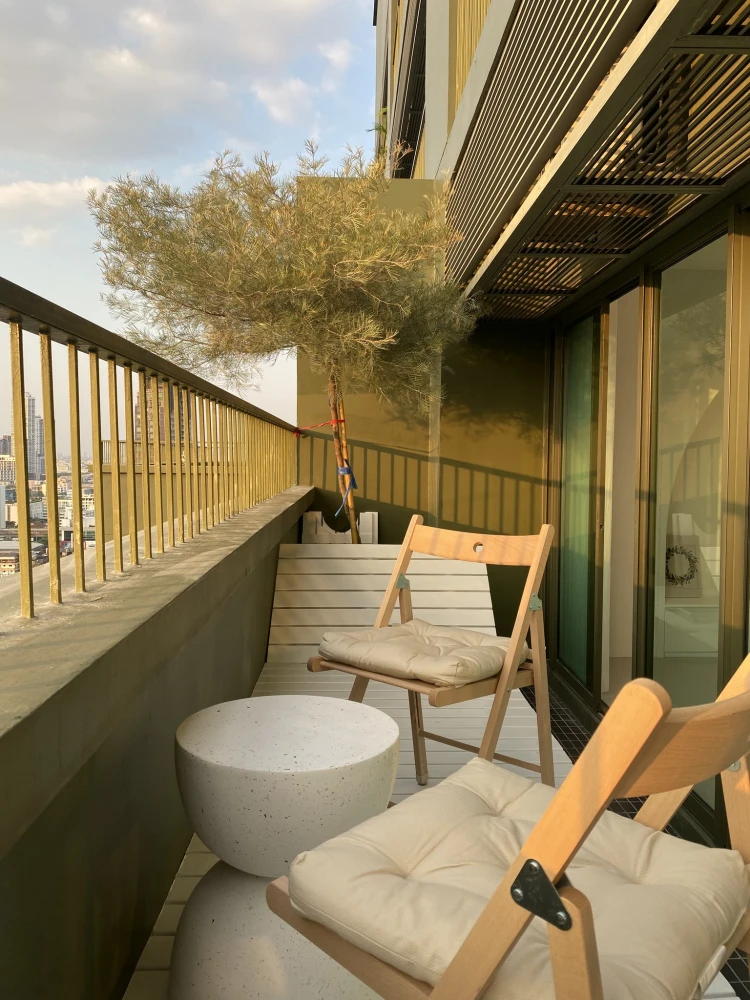 ให้เช่า Noble Solo ชั้น 22 วิวโล่งโปร่งสบาย แสงธรรมชาติส่องถึงเต็มที่ ระเบียงส่วนตัวกว้างขวาง หายาก รีบจองเลย