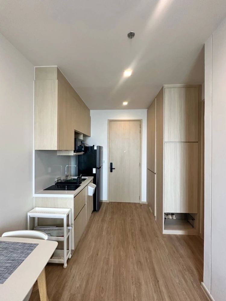 ให้เช่า Noble State 39 1 ห้องนอน 1 ห้องน้ำ เฟอร์นิเจอร์ครบครัน เห็นวิวสวยจากชั้นสูง หิ้วกระเป๋าเข้าอยู่ได้เลยจ้า