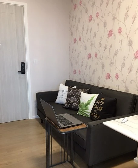 ให้เช่า Notting Hill Leamchabang ห้องชั้น 12 ติดวอลเปเปอร์อย่างดี เฟอร์ครบครัน จองด่วน