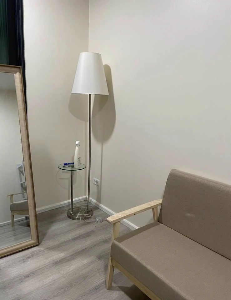 ให้เช่า Notting Hill Sukhumvit 105 ห้องน่าอยู่ ชั้น 8 มาพร้อมเฟอร์นิเจอร์ครบครัน หิ้วกระเป๋าเข้าอยู่ได้เลยจ้า