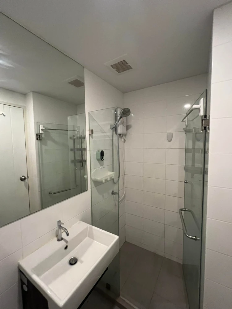 ให้เช่า Notting Hill Sukhumvit 105 1 ห้องนอน 1 ห้องน้ำ มาพร้อมเฟอร์นิเจอร์ครบครัน หิ้วกระเป๋าเข้าอยู่ได้เลยจ้า