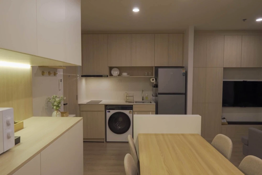 ให้เช่า NUE DISTRICT R9 ชั้น 40 (ชั้นบนสุด) ห้องตกแต่งและติดตั้งเฟอร์นิเจอร์ Built-in พร้อมเข้าอยู่