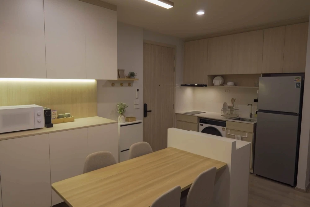 ให้เช่า NUE DISTRICT R9 ชั้น 40 (ชั้นบนสุด) ห้องตกแต่งและติดตั้งเฟอร์นิเจอร์ Built-in พร้อมเข้าอยู่