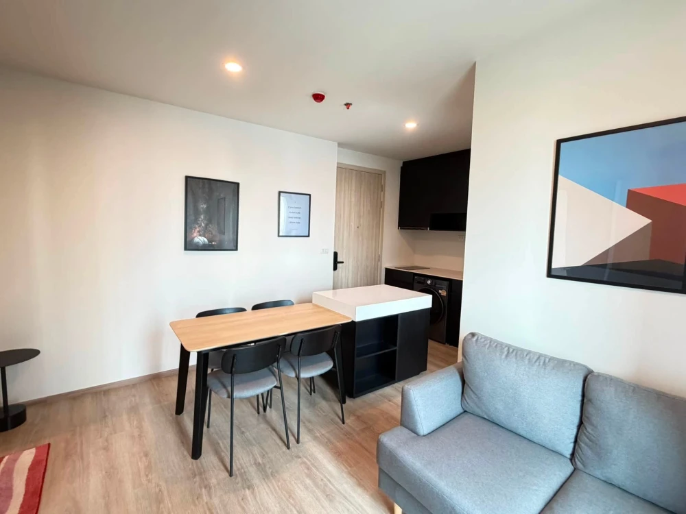 ให้เช่า NUE District R9 ตึกหน้า ชั้น 9 วิวโล่ง เดินทางสะดวก Fully Furnished พร้อมเข้าอยู่