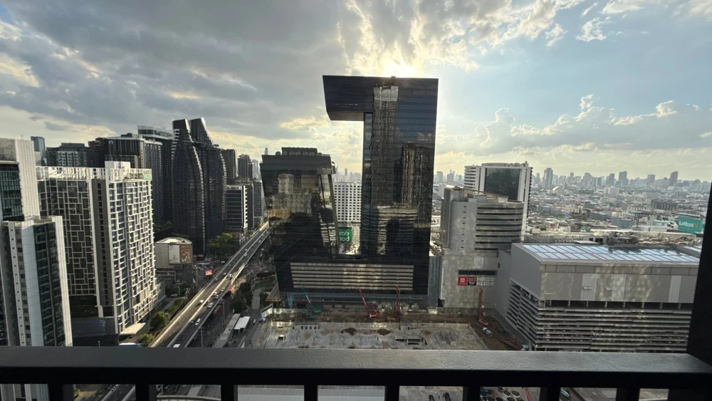 ให้เช่า NUE DISTRICT R9 ห้องตกแต่งโดยอินทีเรีย งาน Built-in ทั้งห้อง เฟอร์นิเจอร์และเครื่องใช้ไฟฟ้าครบ พร้อมเข้าอยู่