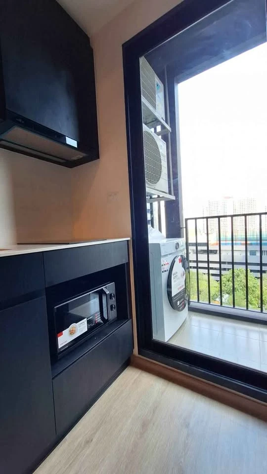 ให้เช่า Nue District R9 ห้องหัวมุม ชั้นสูง วิวเมืองโล่งสวยมาก บรรยากาศดี ลมเย็น แสงธรรมชาติ ห้ามพลาด