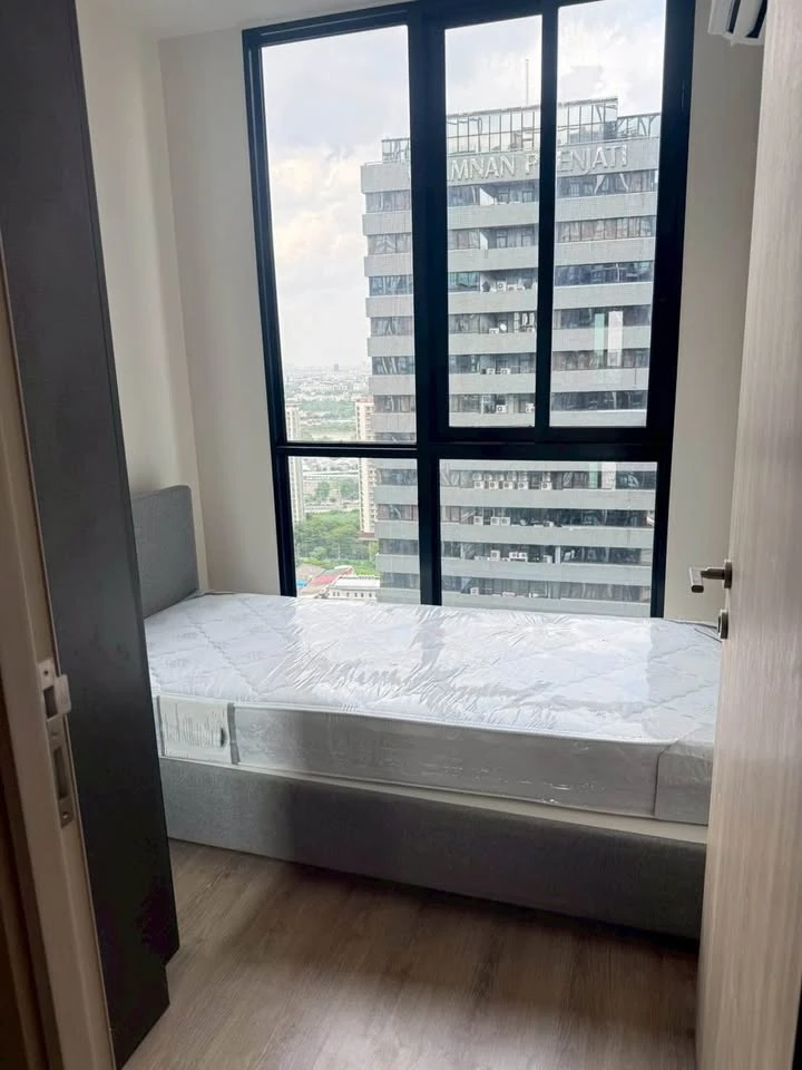 ให้เช่า NUE District R9 ห้องอยู่ชั้นสูงสุดยอด Fully Furnished + เครื่องใช้ไฟฟ้าครบ ไม่ต้องซื้ออะไรเพิ่ม