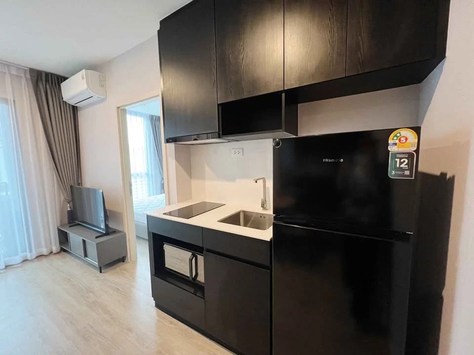 ให้เช่า Nue District R9 ห้องเเสงดี เครื่องใช้ไฟฟ้าครบ เฟอร์นิเจอร์ครบพร้อมอยู่