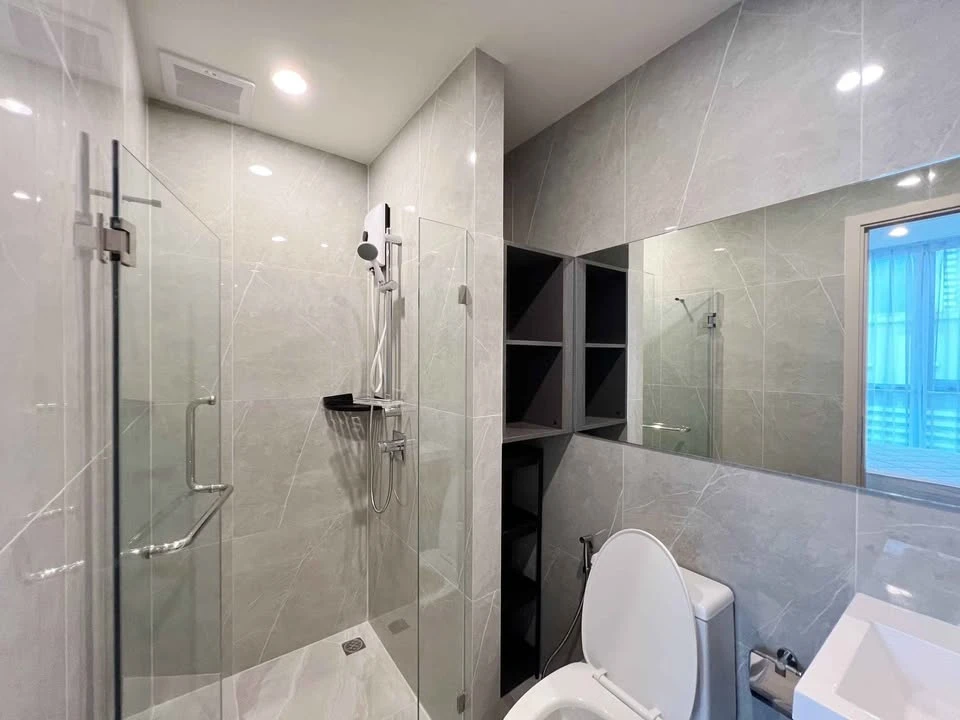 ให้เช่า Nue District R9 ห้องเเสงดี เครื่องใช้ไฟฟ้าครบ เฟอร์นิเจอร์ครบพร้อมอยู่