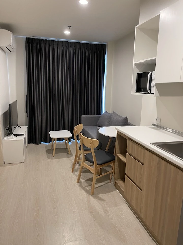 ให้เช่า Nue Noble Chaengwattana 1 ห้องนอน 1 ห้องน้ำ มาพร้อมเฟอร์และเครื่องใช้ไฟฟ้าครบครัน จองเลยตอนนี้