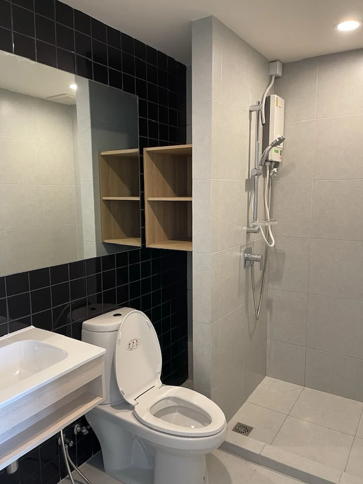 ให้เช่า Nue Noble Chaengwattana 1 ห้องนอน 1 ห้องน้ำ มาพร้อมเฟอร์และเครื่องใช้ไฟฟ้าครบครัน จองเลยตอนนี้