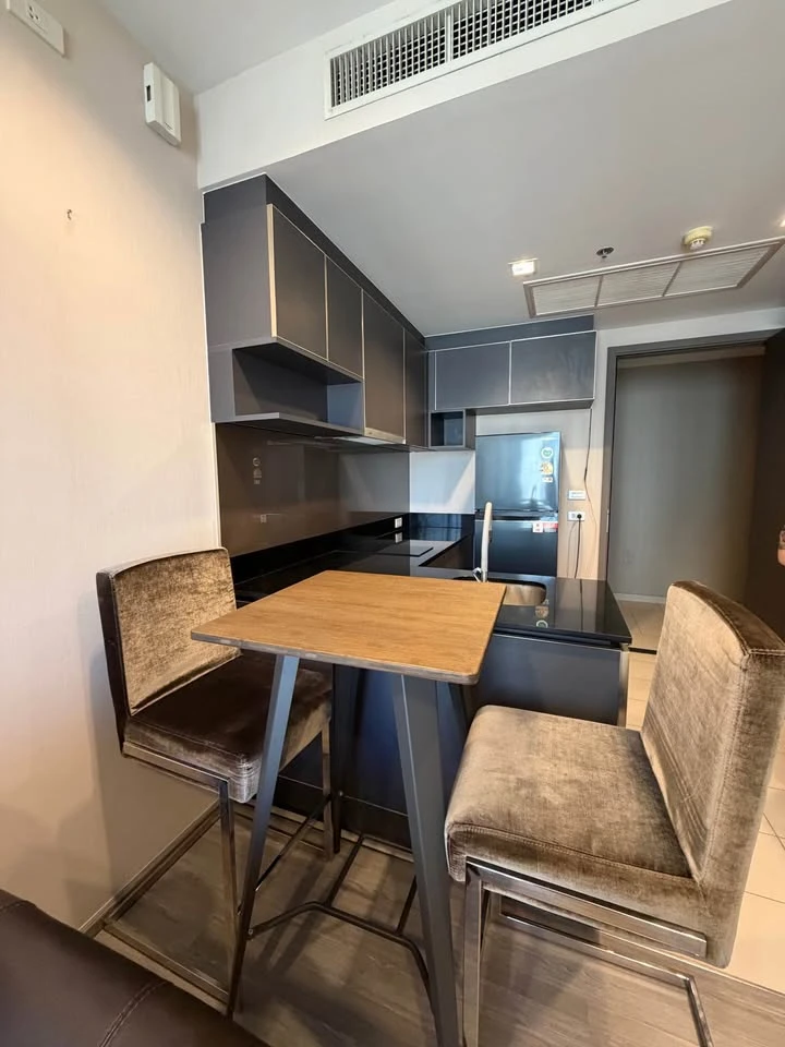 ให้เช่า Nye By Sansiri ห้องชั้นสูงน่าอยู่ เฟอร์พร้อม กว้างขวางอยู่สบาย จองเลย