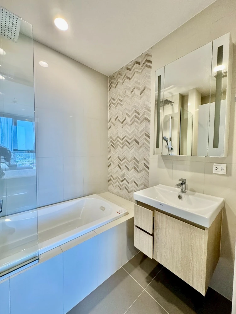ให้เช่า Oka Haus Sukhumvit 36 ชั้น 38 ห้องแต่งครบ จองเลย ห้ามพลาด ด่วนๆ