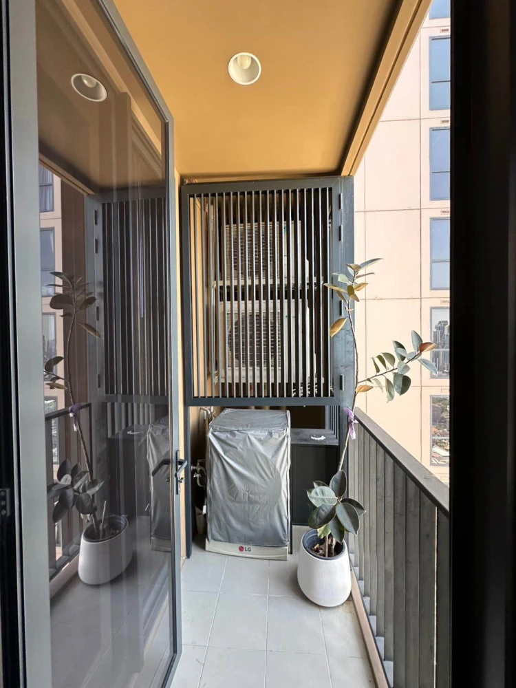 ให้เช่า Oka Haus Sukhumvit 36 ห้องพร้อมอยู่ เฟอร์พร้อม ห้องกว้างชั้นสูง จองเลย