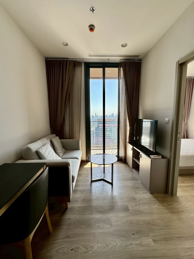 [ให้เช่า] Oka Haus Sukhumvit 36 | ห้องชั้นสูงปังมาก ชั้น 45 วิวเมืองโปร่งสวย ทำเลสุขุมวิท 🏢✨