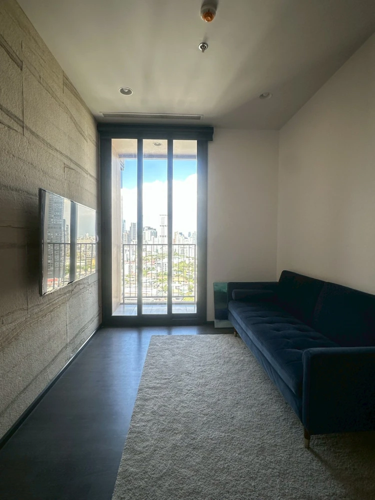 ให้เช่า Oka Haus Sukhumvit 36 1 ห้องนอน 1 ห้องน้ำ เฟอร์และส่วนกลางครบครัน รีบจองเลยจ้า