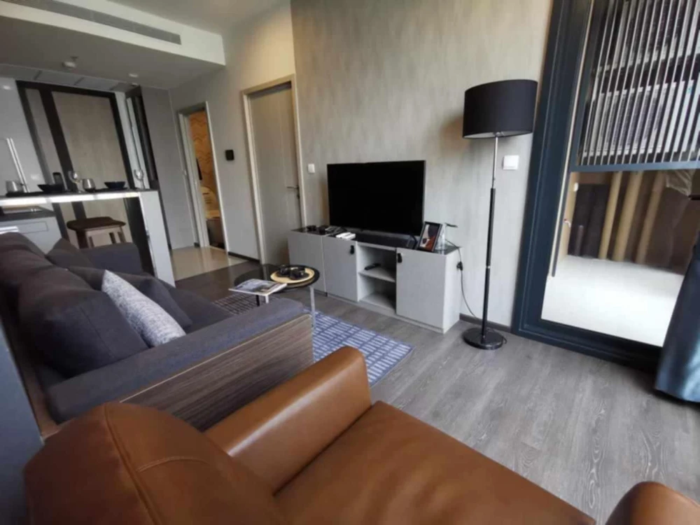 ให้เช่า Oka Haus Sukhumvit 36 1 ห้องนอน 1 ห้องน้ำ แต่งสวยคุมโทน มาพร้อมเฟอร์นิเจอร์ครบครัน จองเลย