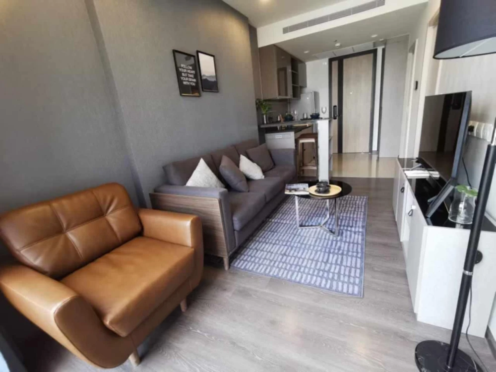 ให้เช่า Oka Haus Sukhumvit 36 1 ห้องนอน 1 ห้องน้ำ แต่งสวยคุมโทน มาพร้อมเฟอร์นิเจอร์ครบครัน จองเลย