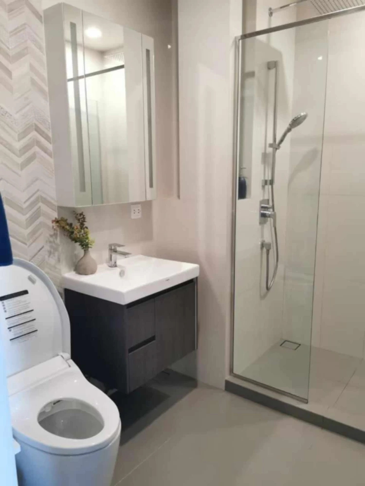 ให้เช่า Oka Haus Sukhumvit 36 1 ห้องนอน 1 ห้องน้ำ แต่งสวยคุมโทน มาพร้อมเฟอร์นิเจอร์ครบครัน จองเลย