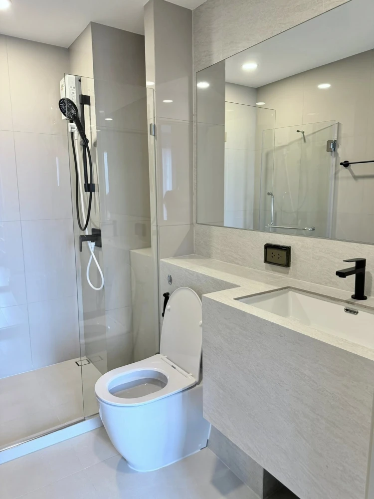 ให้เช่า Origin Play Bangkhunnon Triple Station ห้องชั้น 9 มาพร้อมเฟอร์นิเจอร์และเครื่องใช้ไฟฟ้าครบครัน จองเลย