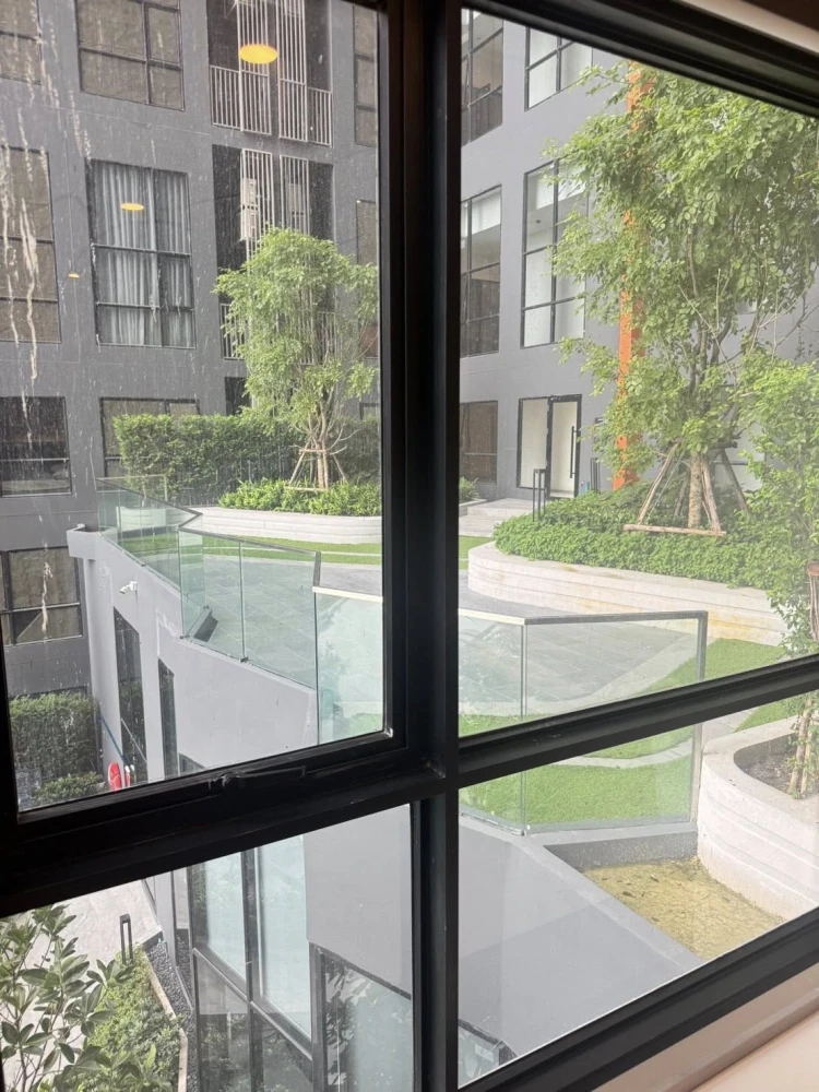 ให้เช่า Origin Plug & Play Sirindhorn Station ห้องมุมให้ความเป็นส่วนตัว มองเห็นวิวสระว่ายน้ำ จองเลย