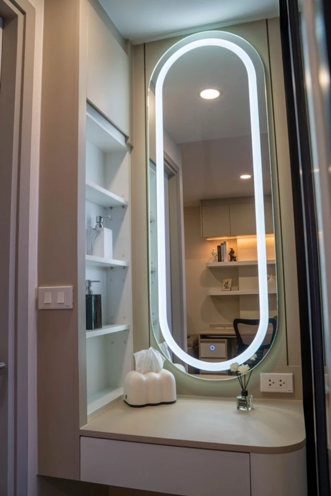 ให้เช่า Origin Plug & Play Srinakarin ห้องแต่งเรียบหรูดูแพง บิ้วอินผนังอย่างดี เห็นวิวเมืองสวย จองด่วน