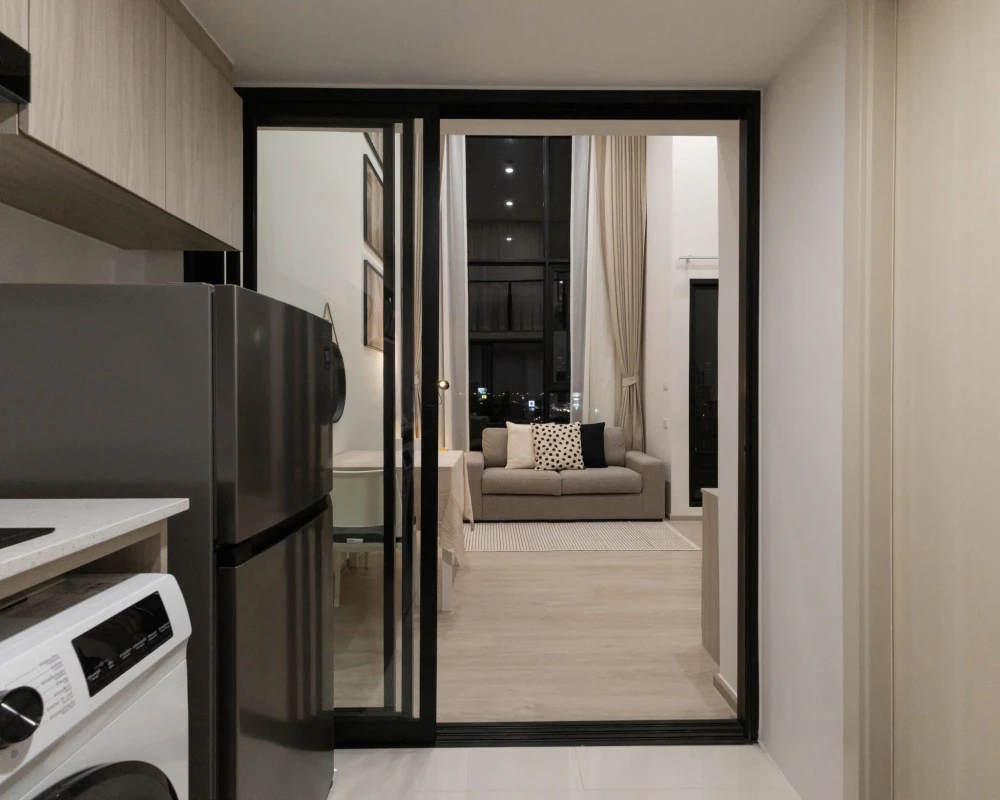 ให้เช่า Origin Plug&Play E22 Station ห้องเพดานสูง โปร่งโล่ง มาพร้อมสิ่งอำนวยความสะดวกครบครัน รีบจองเลยจ้า