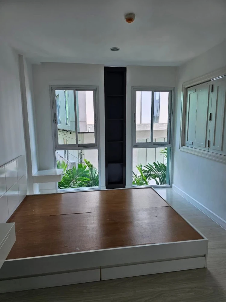 For rent: PARC EXO Kaset-Navamintra, 3rd floor, nice, fully furnished unit. Book now!