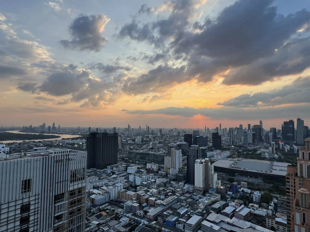 ให้เช่า  Park 24 Origin Phrom Phong  ห้องมุมที่มีแม่น้ําเจ้าพระยา สวนเบญจกิตติ และทิวทัศน์ตึกระฟ้า จองเลย