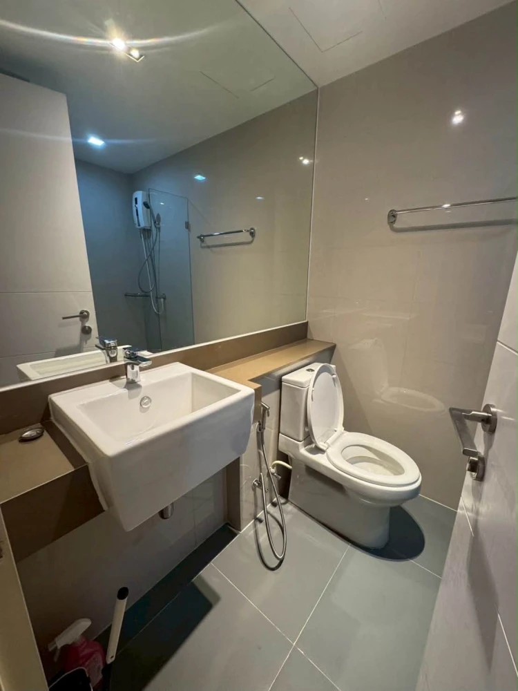 ให้เช่า Parque Phutthabucha 48 1 ห้องนอน 1 ห้องน้ำ เฟอร์นิเจอร์และเครื่องใช้ไฟฟ้าครบครัน จองเลยจ้า